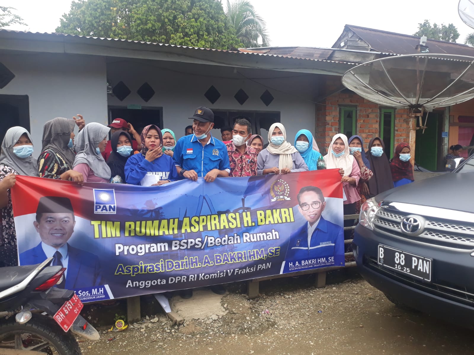 Tim Rumah Aspirasi H Bakri Sambangi Masyarakat Kelurahan Lubuk Kambing