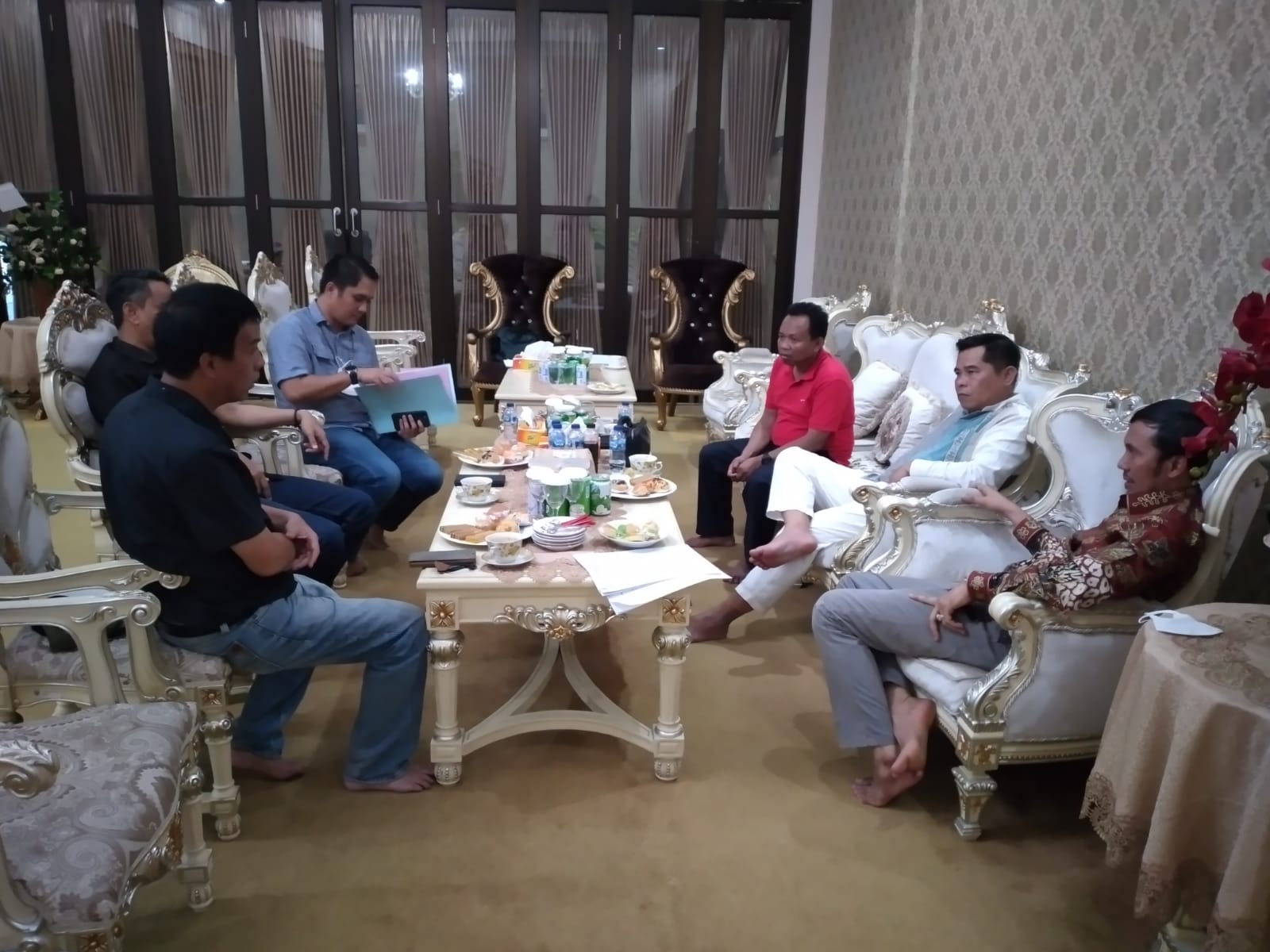 pertemuan dengan Kepala Disnakertrans dan Dirjen Tenaga Kerja RI di Kediaman Ketua DPRD Provinsi Jambi Edi Purwanto