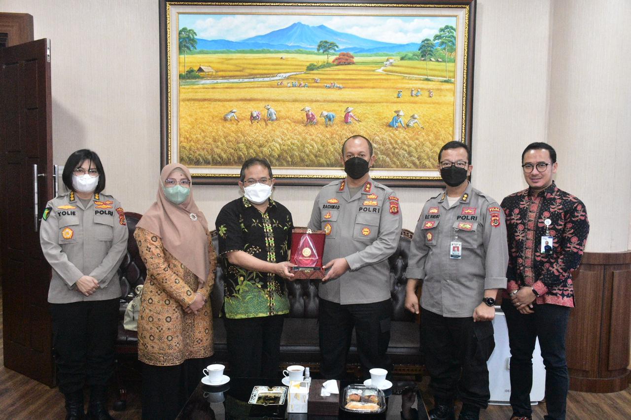 Kapolda Jambi Terima Kunjungan Deputi Direksi BPJS Kesehatan Wilayah SumbangTeng