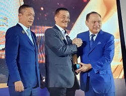 Mantap! Dirut Bank 9 Jambi Yunsak El Halcon Berhasil Raih Penghargaan “Bankers of the Year 2022”