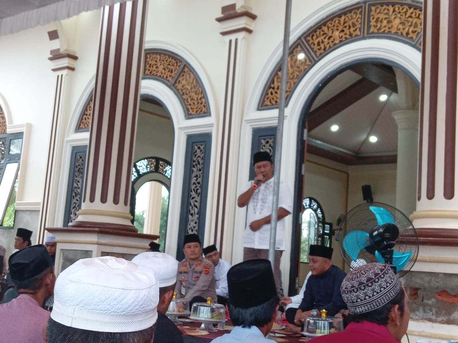 Bupati Tanjab Timur Romi Hariyanto Sambutan pada saat Safari Ramadhan Perdananya di Kecamatan Sadu, Sungai Lokan (Dok: Zabak.id/Kemas)